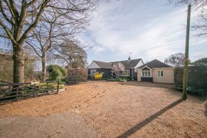 MOORS LANE- click for photo gallery